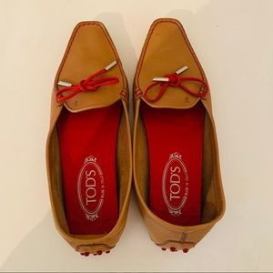 Tod’s Tan Leather Loafers With Red Trim, Size 38.5